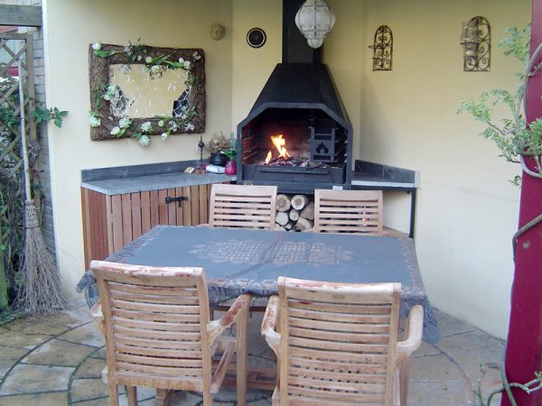 Home Fires 800 Freestanding Wood Braai | Gas Extreme